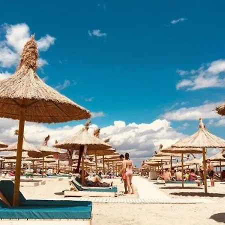 Mamaia-summerland *