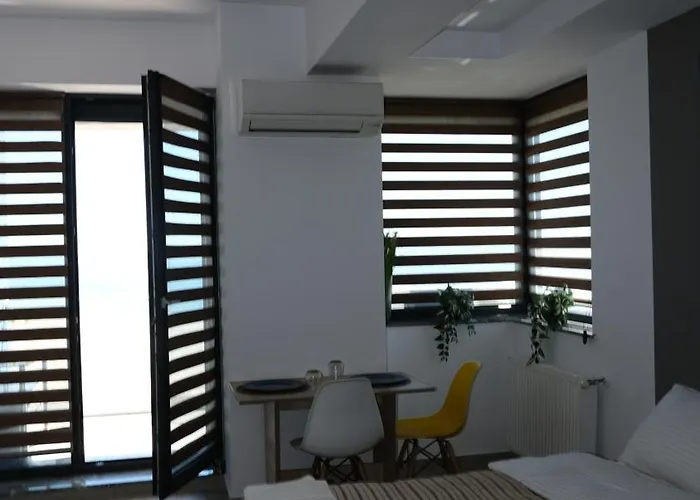 Mamaia-summerland Beachfront Mamaia