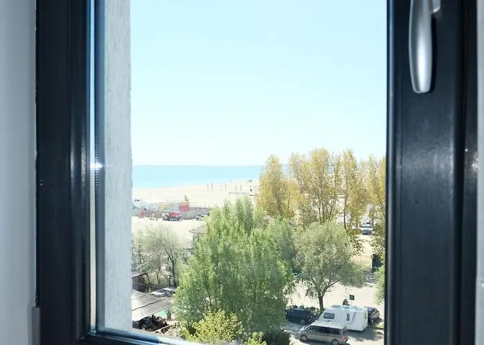 Mamaia-summerland Beachfront شقة مامايا